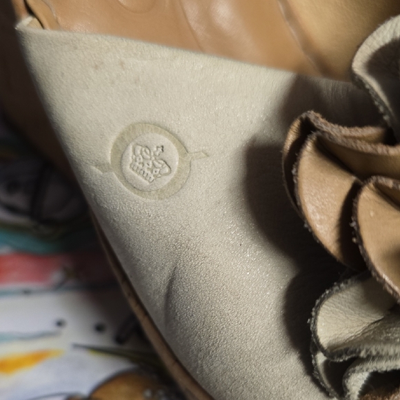 Born Women's Floral Tan and Cream Cork Wedge Sandals - Picture 6 of 8